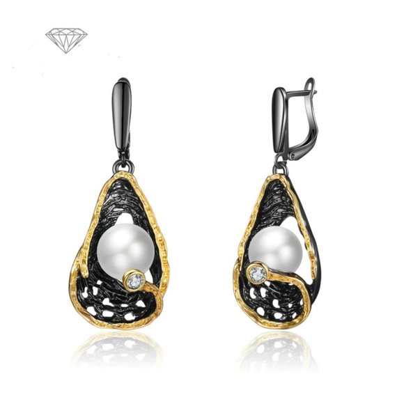 Jewelry - Italian Jewelry Vintage Pearl Earrings